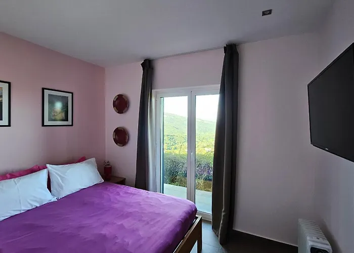 Coja Mountain Perch Villa *